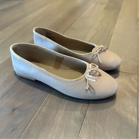 Steve Madden Women's Blossoms Ballet Flat - Natural Leather Size 6 - Picture 6 of 8